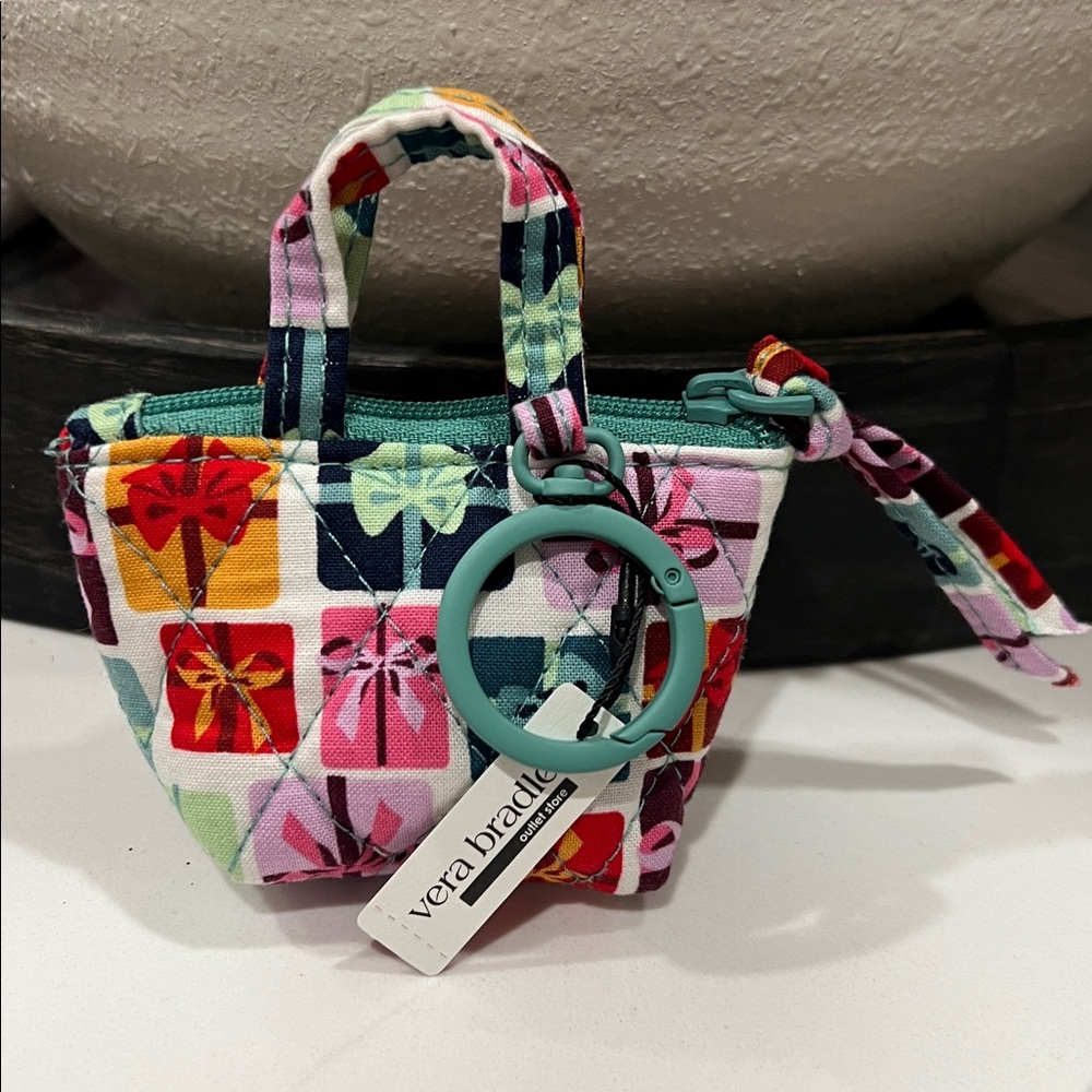 Cute. Mini Vera Bradley Coinpurse